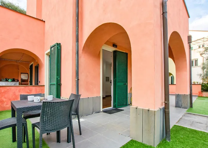 Feriehus Stunning In With Wifi Albisola Superiore